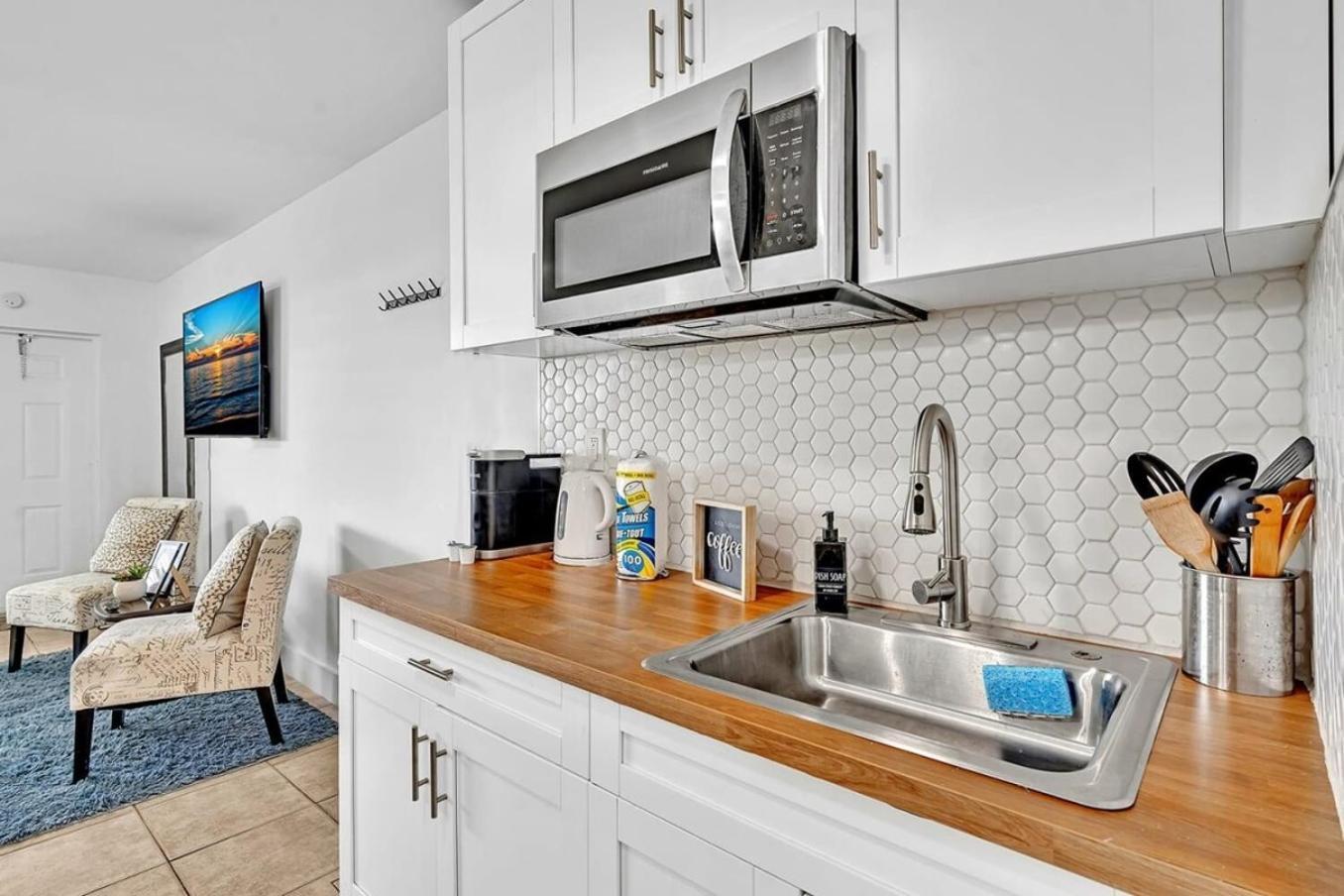 Large Studio Suite Close To Beach And Casino Db3 Dania Beach Εξωτερικό φωτογραφία